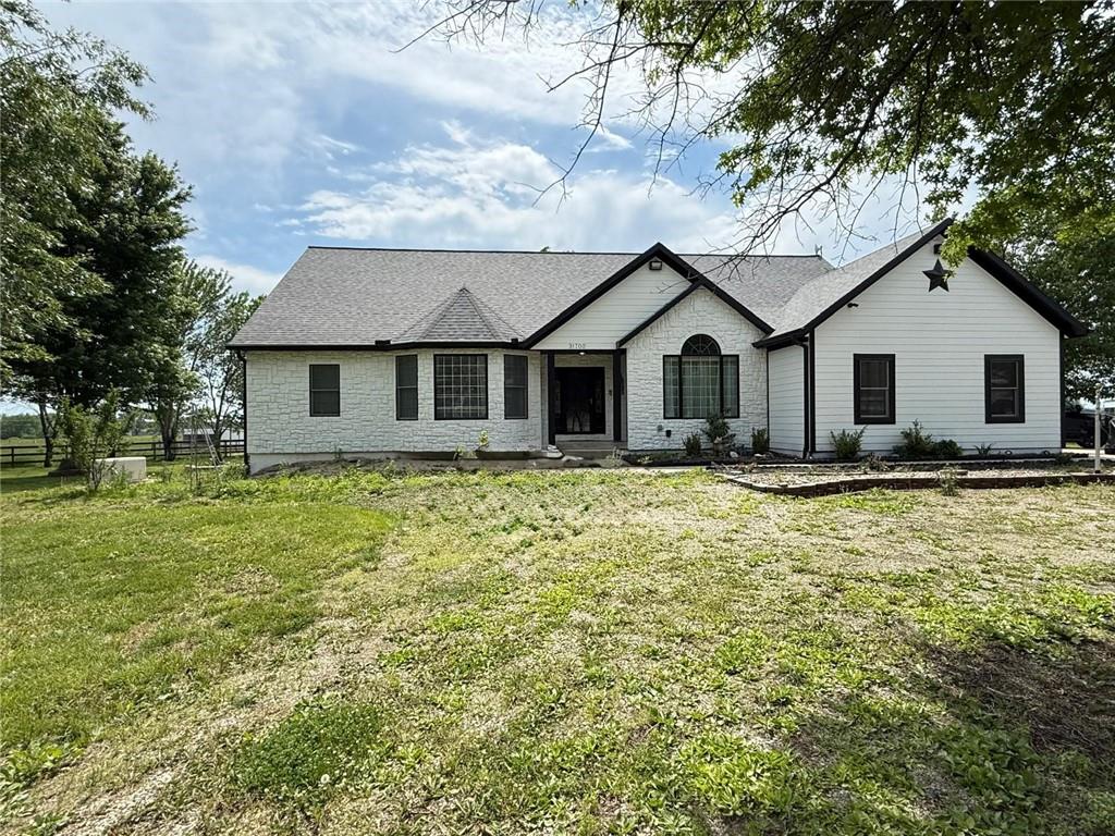 31700 Osawatomie Road Paola, KS 66071 - Photo 1 of 6