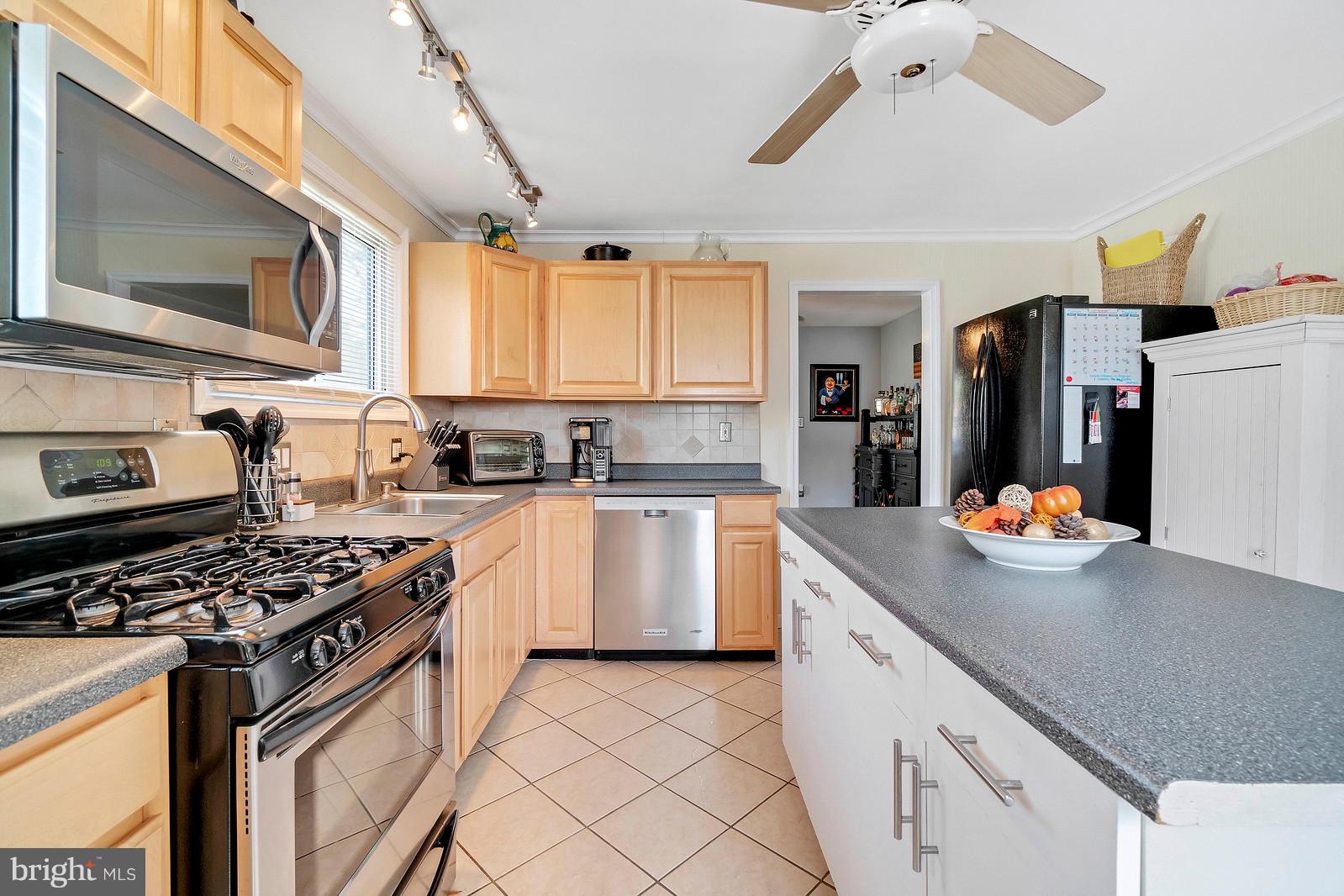 6816 Hopkins Road Baltimore, MD 21220 - Photo 8 of 31 Gallery Image 8