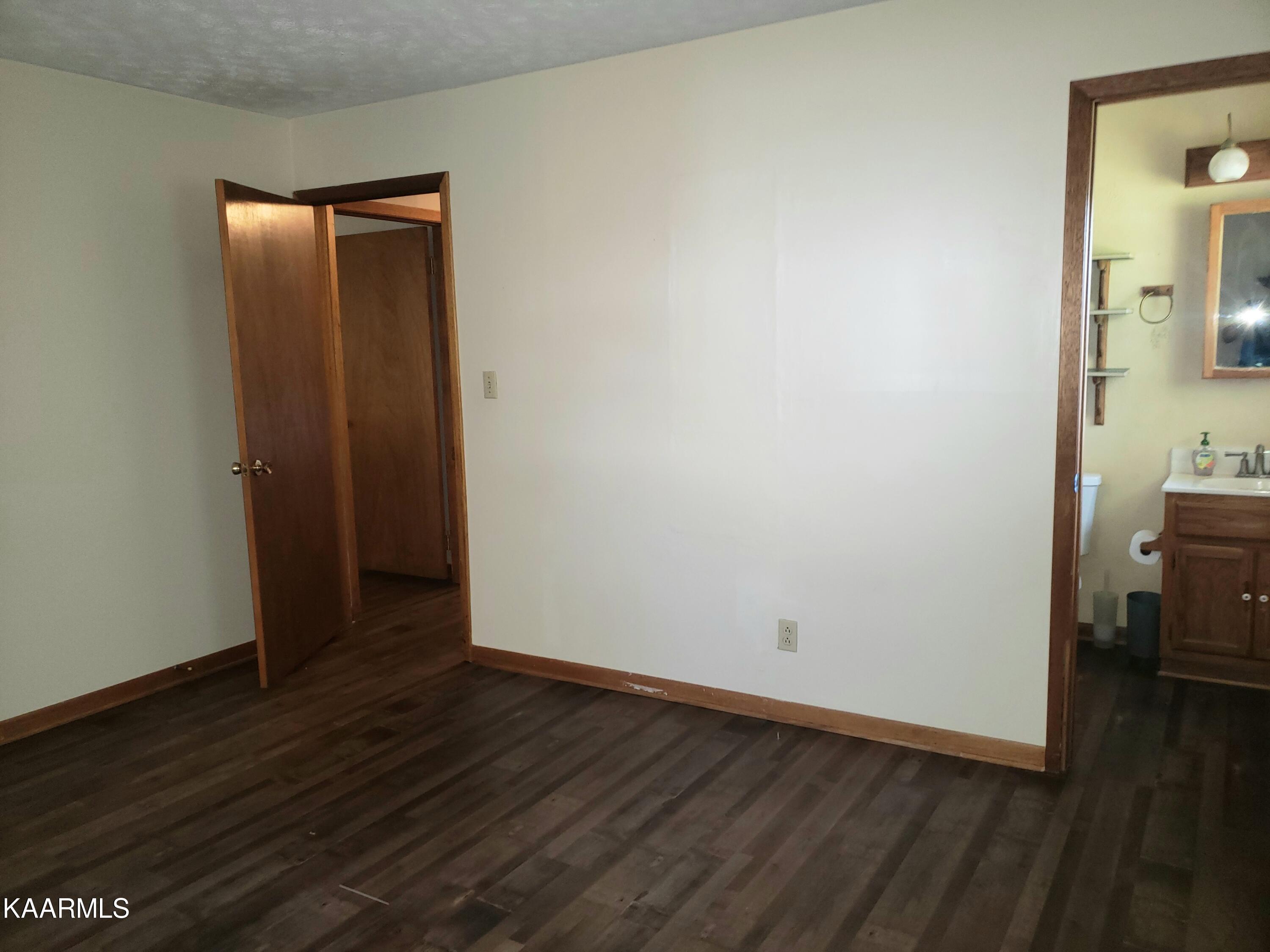 6566 Hunter Road Talbott, TN 37877 - Photo 8 of 24 20211012_211505