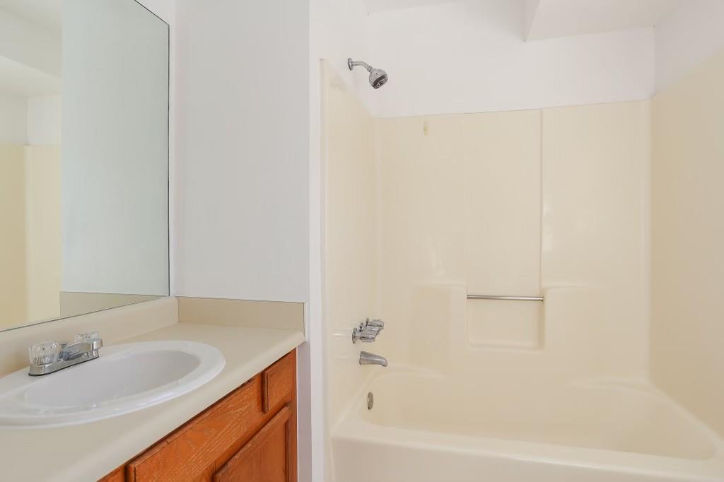 189 Holcomb Ferry Road Roswell, GA 30076 - Photo 13 of 22 Gallery Image 13