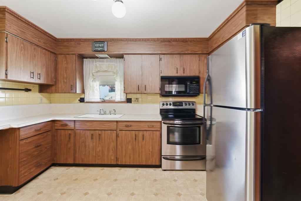 411 Phillips Avenue McKees Rocks, PA 15136 - Photo 13 of 38 Gallery Image 13