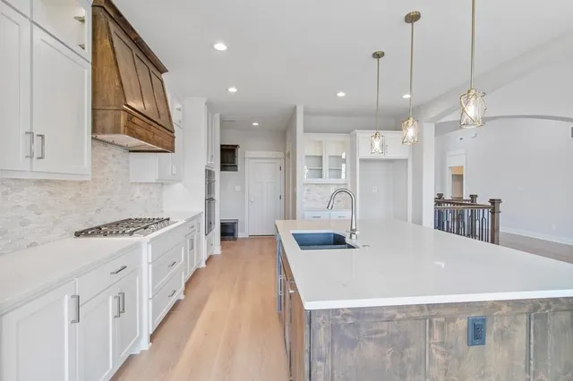 $669,900 | 1309 Larkspur Place, Raymore, MO 64083