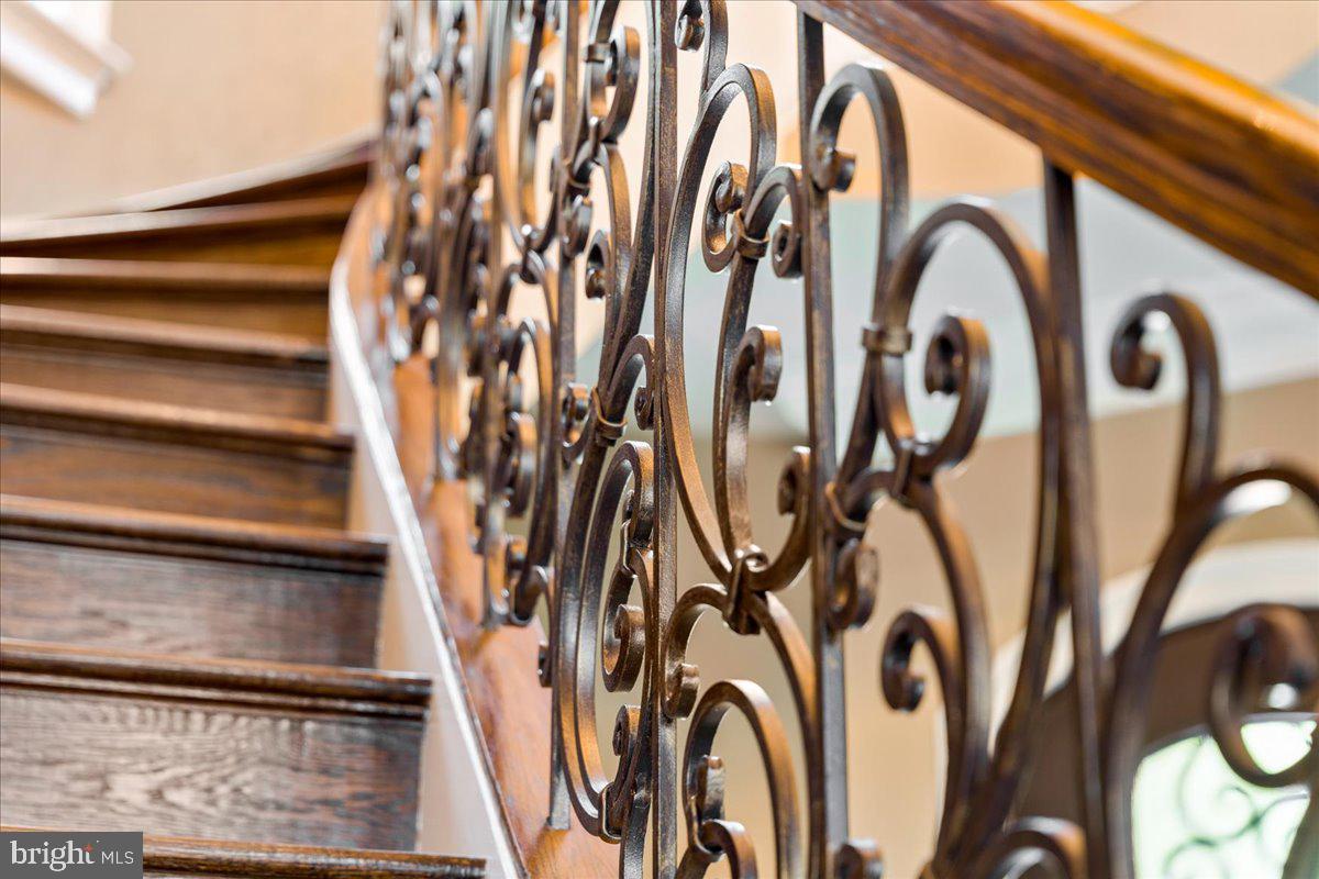12565 Stone Crest Circle Waynesboro, PA 17268 - Photo 42 of 145 Winding staircase