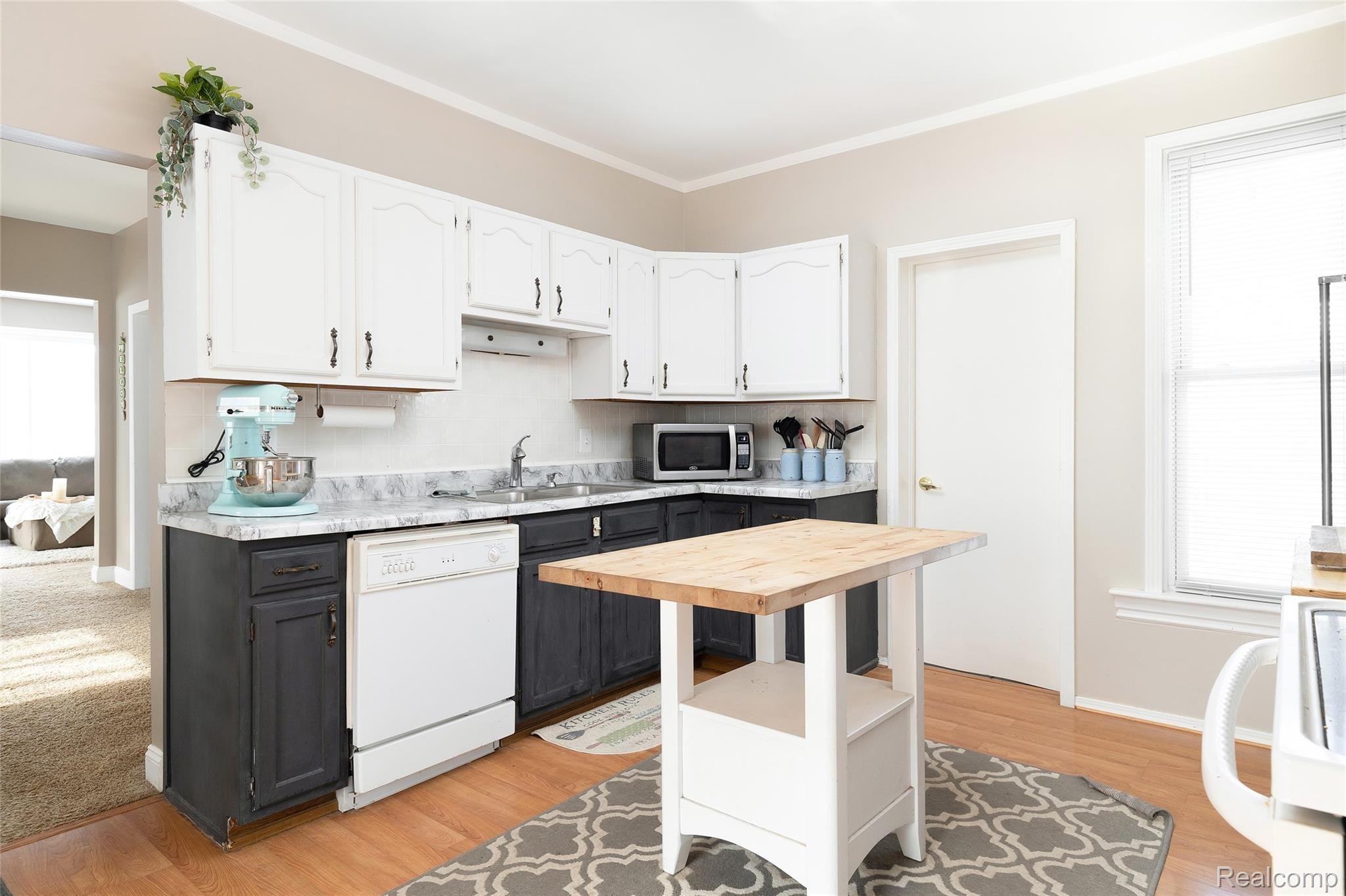 32 Stapleton Street Mount Clemens, MI 48043 - Photo 10 of 32 10.jpg