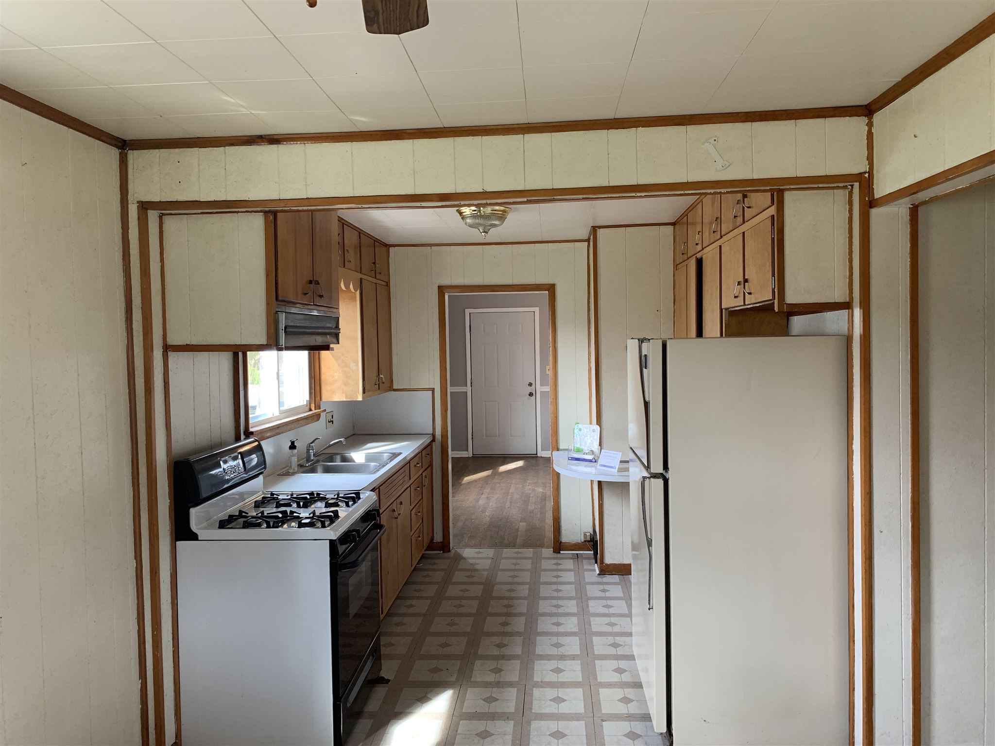 1026 Central Avenue Decatur, IN 46733 - Photo 11 of 19