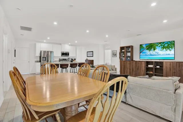 $2,300 | 18187 Macassar Road, Weeki Wachee, FL 34614