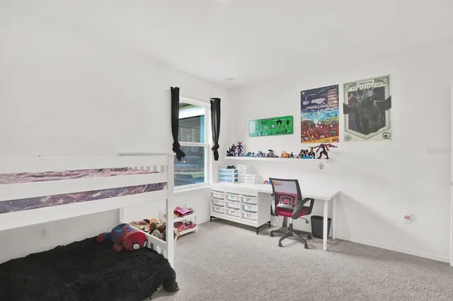 $2,300 | 18187 Macassar Road, Weeki Wachee, FL 34614