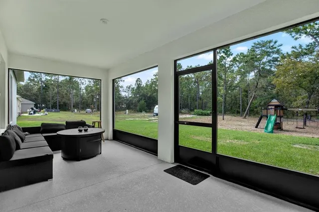 $2,300 | 18187 Macassar Road, Weeki Wachee, FL 34614