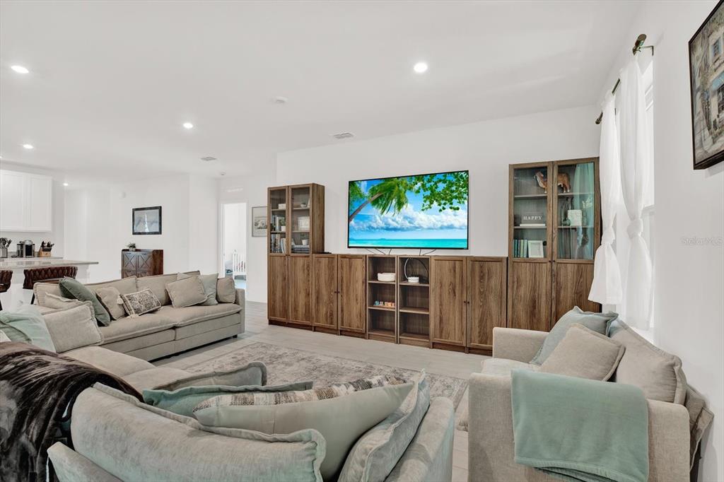 18187 Macassar Road Weeki Wachee, FL 34614 - Photo 6 of 33