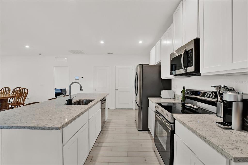 18187 Macassar Road Weeki Wachee, FL 34614 - Photo 8 of 33