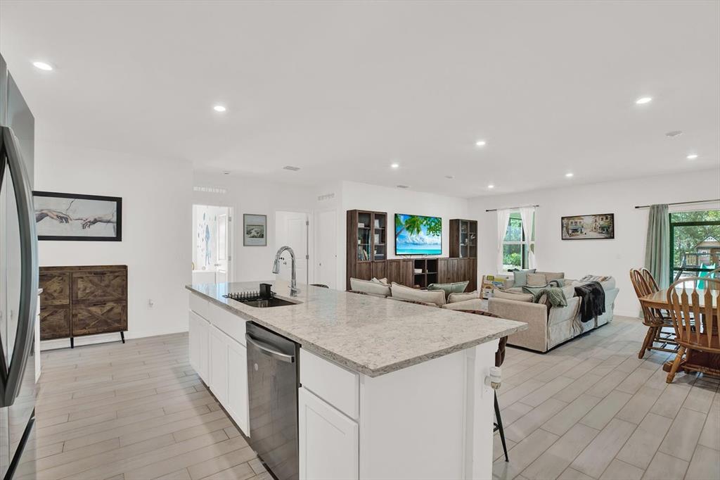 18187 Macassar Road Weeki Wachee, FL 34614 - Photo 9 of 33