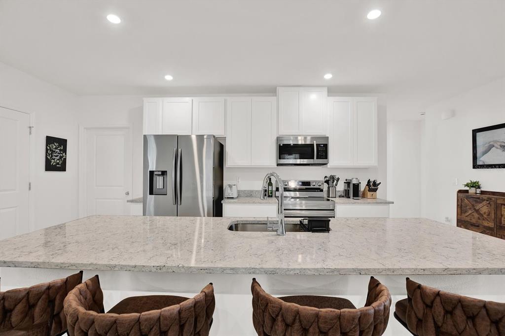 18187 Macassar Road Weeki Wachee, FL 34614 - Photo 10 of 33