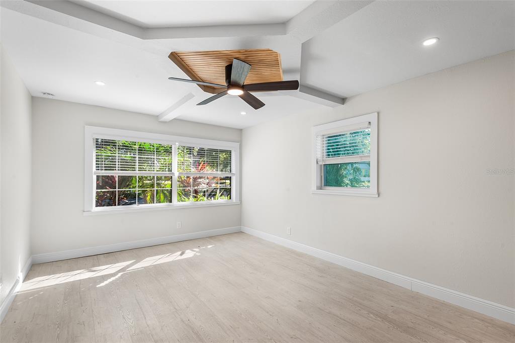 810 22nd Street North St. Petersburg, FL 33713 - Photo 12 of 37 an empty room with a window