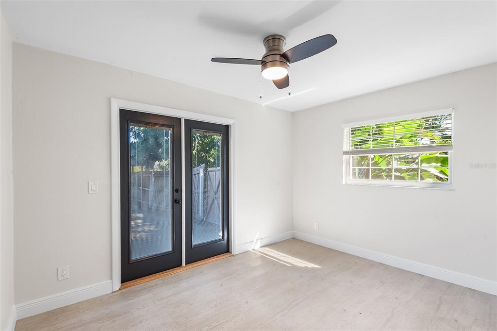 810 22nd Street North St. Petersburg, FL 33713 - Photo 22 of 37
