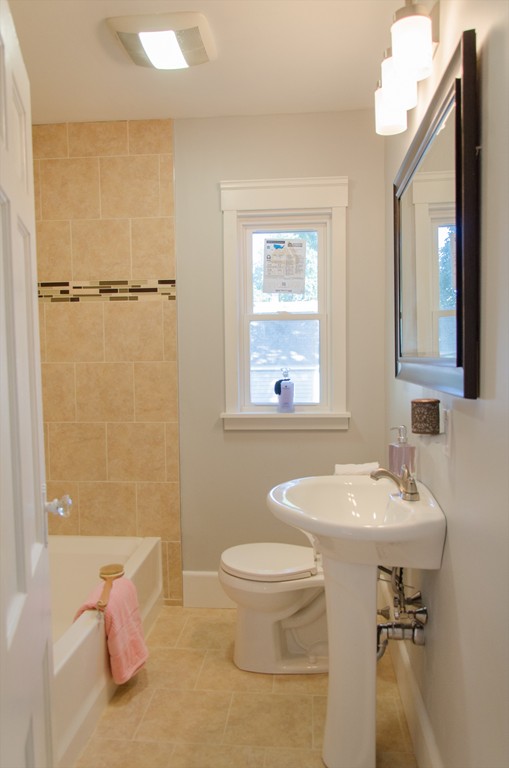 44 Kenwood Road Methuen, MA 01844 - Photo 9 of 20 Gallery Image 9
