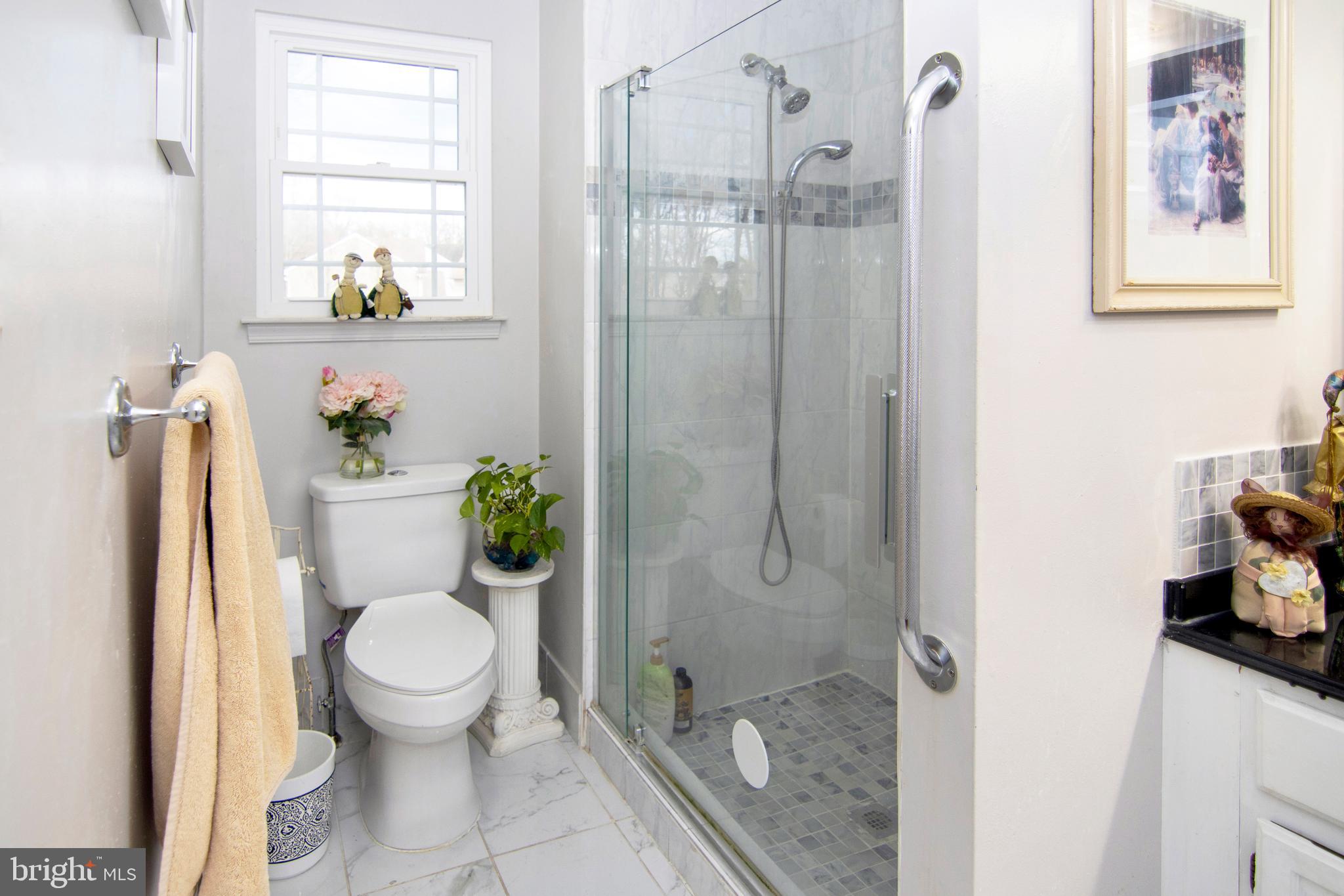 6 Ash Court Sicklerville, NJ 08081 - Photo 27 of 44