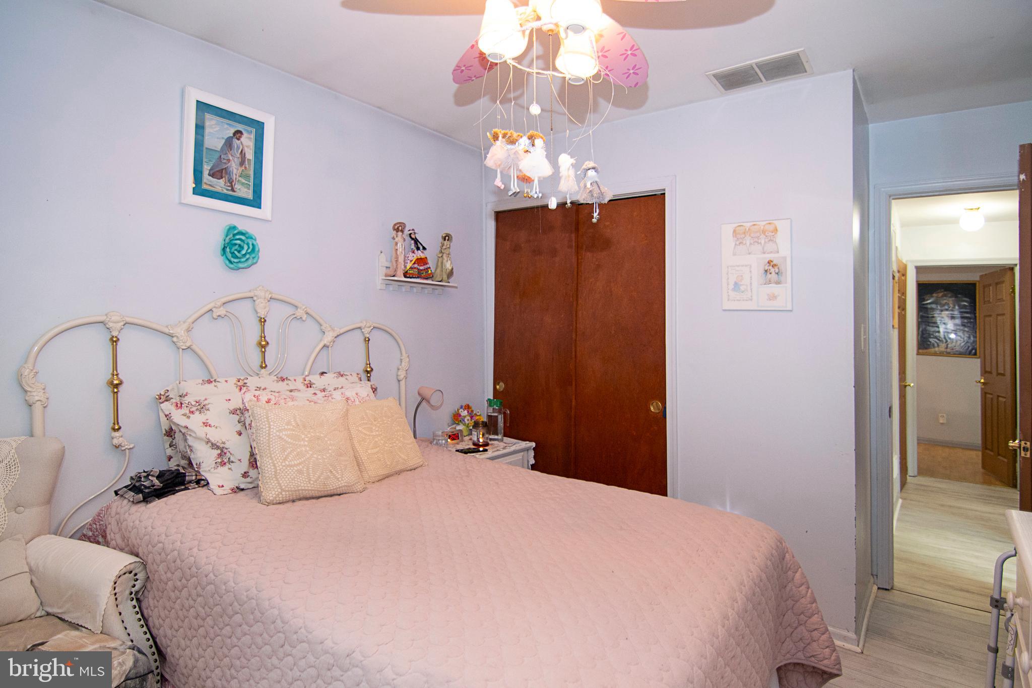 6 Ash Court Sicklerville, NJ 08081 - Photo 32 of 44