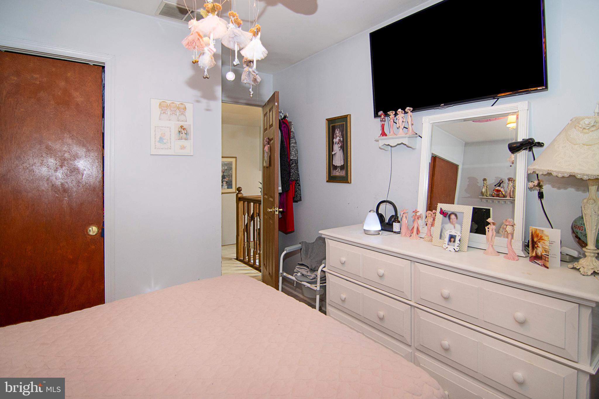 6 Ash Court Sicklerville, NJ 08081 - Photo 33 of 44