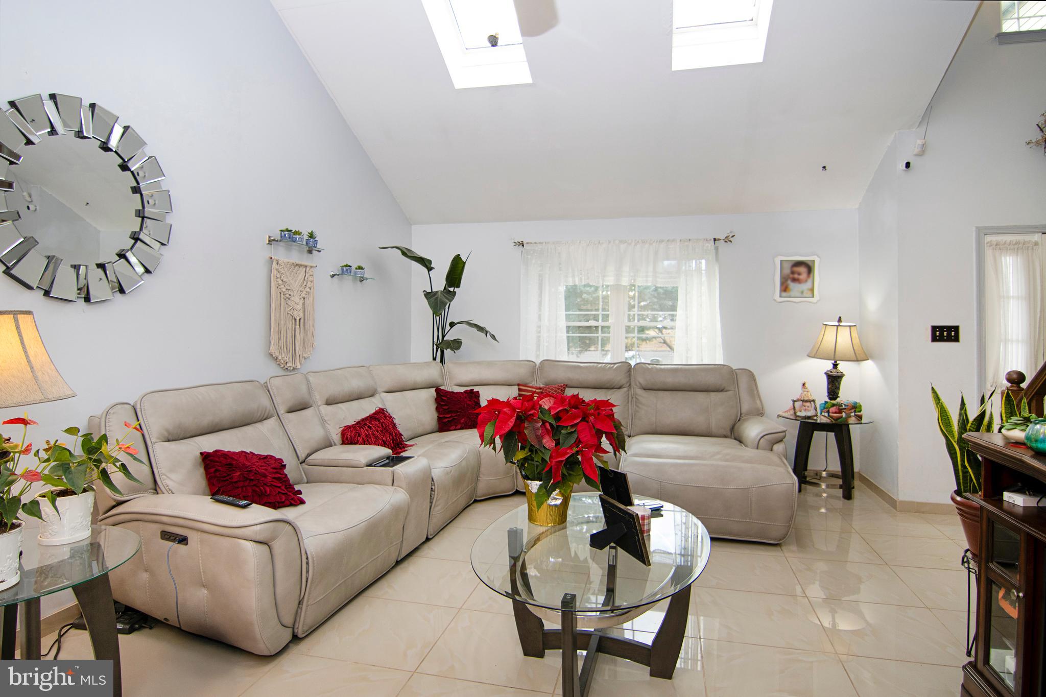 6 Ash Court Sicklerville, NJ 08081 - Photo 5 of 44