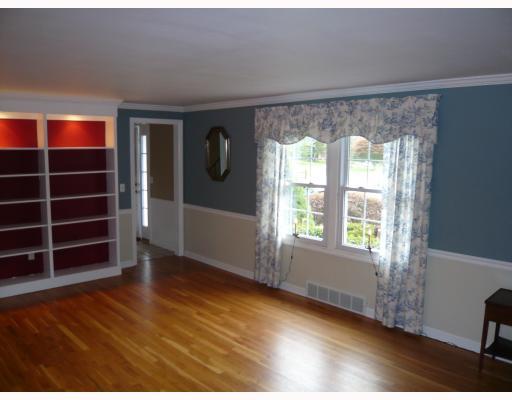 8468 Post Road Allison Park, PA 15101 - Photo 2 of 13 Living Room.