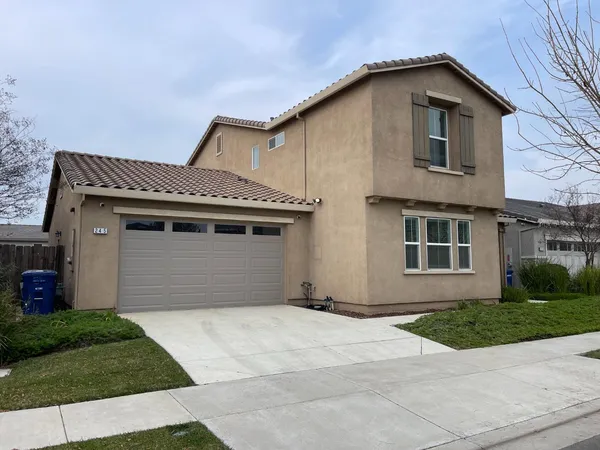 $595,000 | 245 Bella Flora Lane, Patterson, CA 95363
