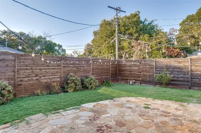 $3,500 | 10665 Lake Haven Drive, Dallas, TX 75238