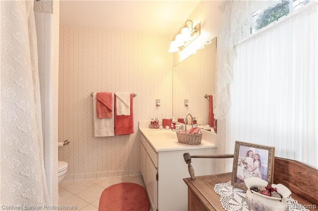 1483 Carriage Lane, Unit 17 Rochester Hills, MI 48306 - Photo 22 of 28