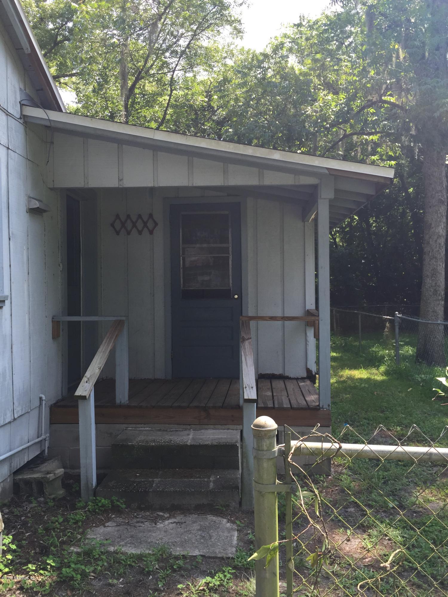732 Alton Road Starke, FL 32091 - Photo 13 of 14 Laundry Room