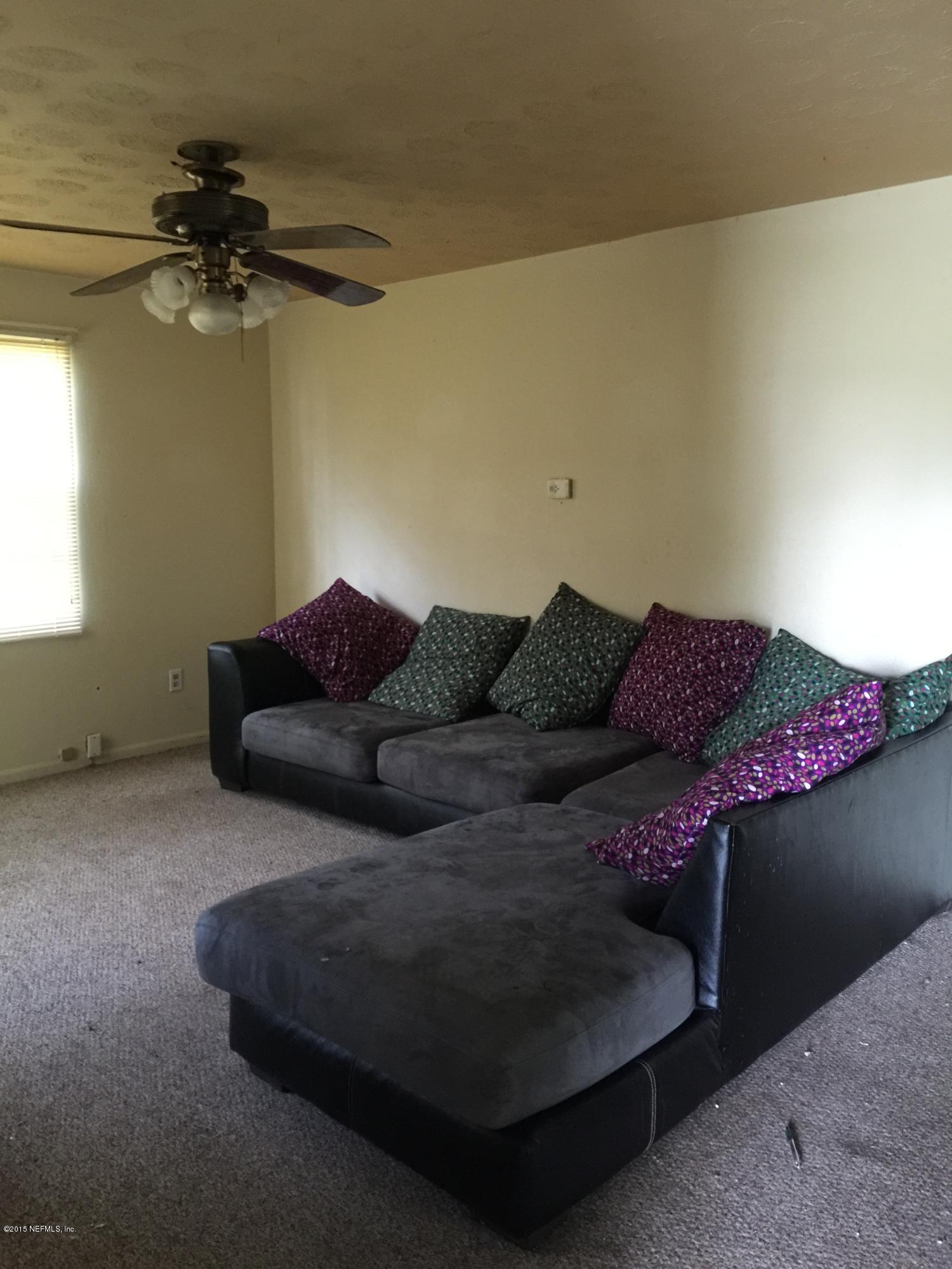 732 Alton Road Starke, FL 32091 - Photo 3 of 14 Living