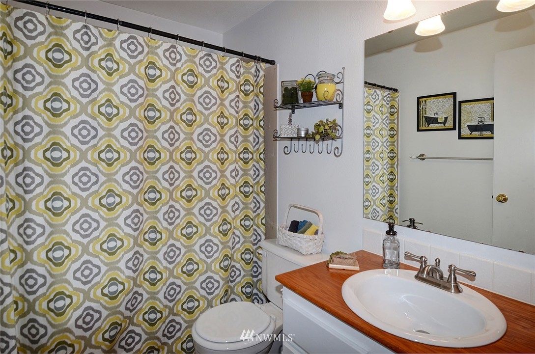 714 213th Street Southeast Bothell, WA 98021 - Photo 23 of 25