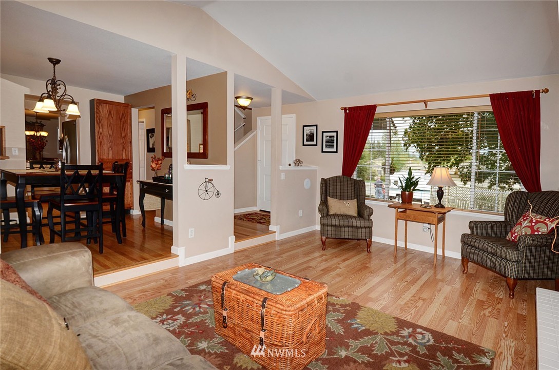 714 213th Street Southeast Bothell, WA 98021 - Photo 5 of 25