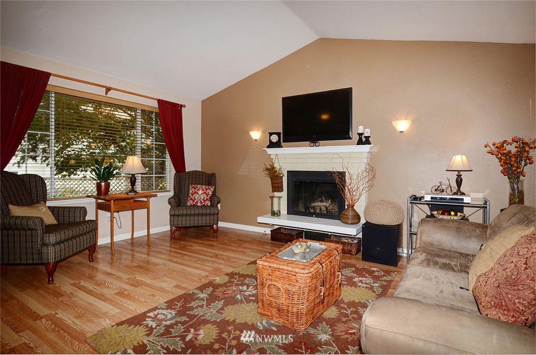 714 213th Street Southeast Bothell, WA 98021 - Photo 6 of 25
