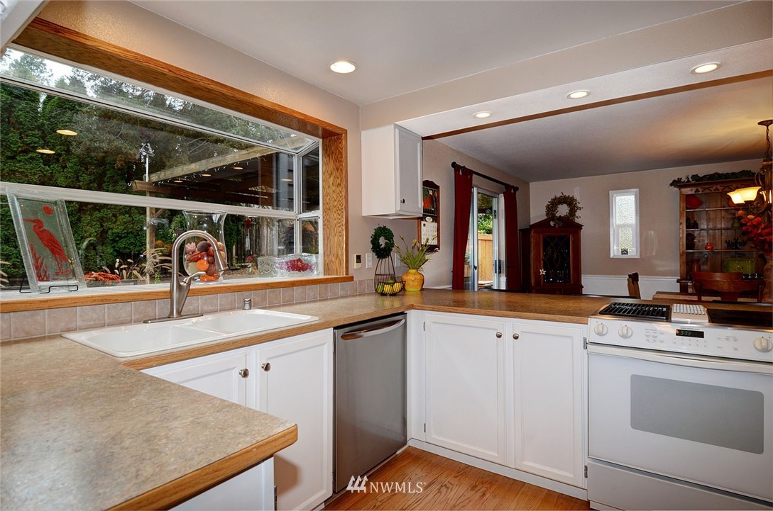 714 213th Street Southeast Bothell, WA 98021 - Photo 10 of 25
