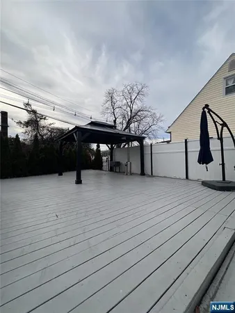 $4,600 | 493 River Drive, Elmwood Park, NJ 07407