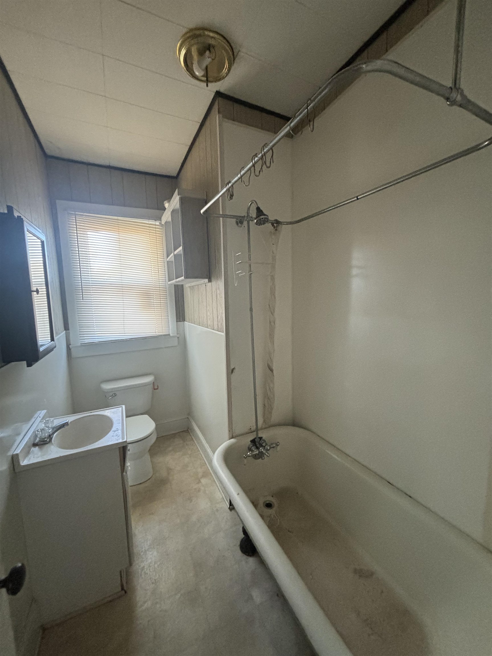 105 State Rd S-42-9793 Greer, SC 29651 - Photo 9 of 11