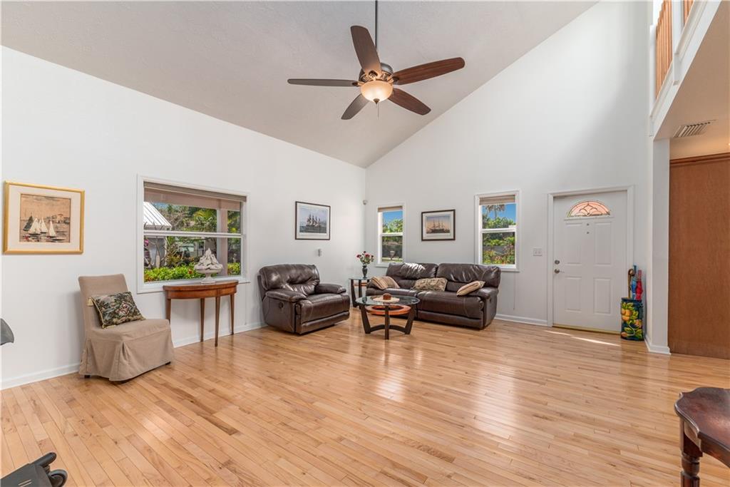 826 Southwest Rustic Circle Stuart, FL 34997 - Photo 11 of 35 Gallery Image 11