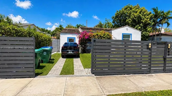 $1,600 | 2425 Southwest 21st Terrace, Unit 1, Miami, FL 33145