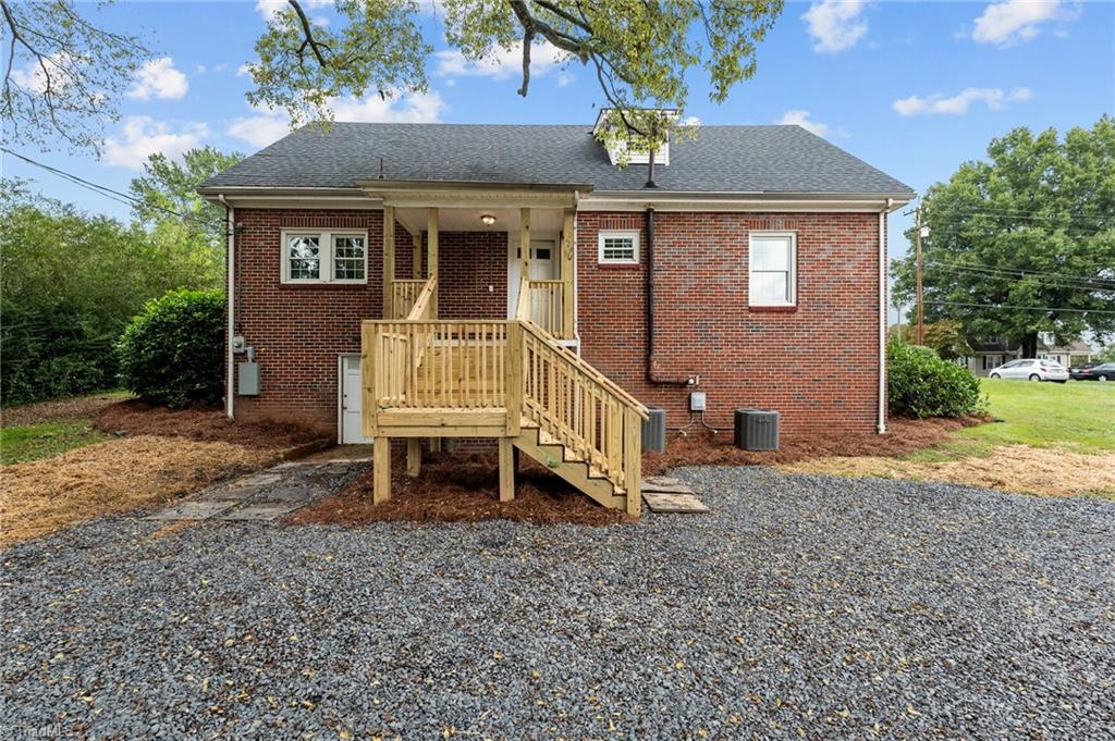 1308 East Meadow Road Eden, NC 27288 - Photo 4 of 40