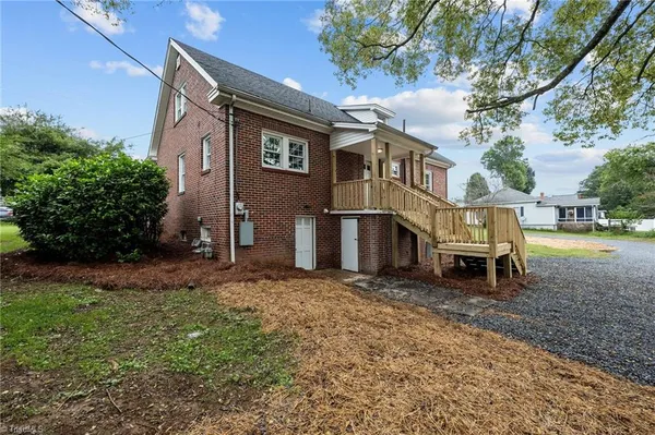 $285,000 | 1308 East Meadow Road, Eden, NC 27288