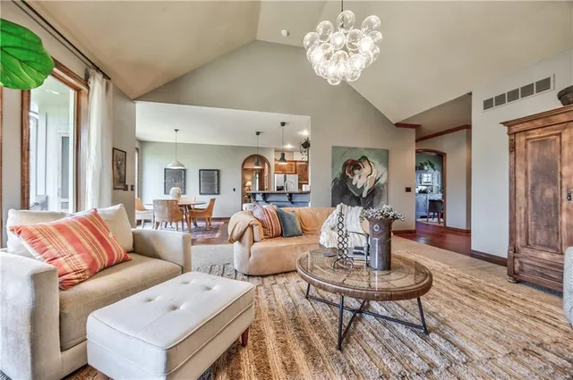 $650,000 | 4941 Noland Road, Shawnee, KS 66216