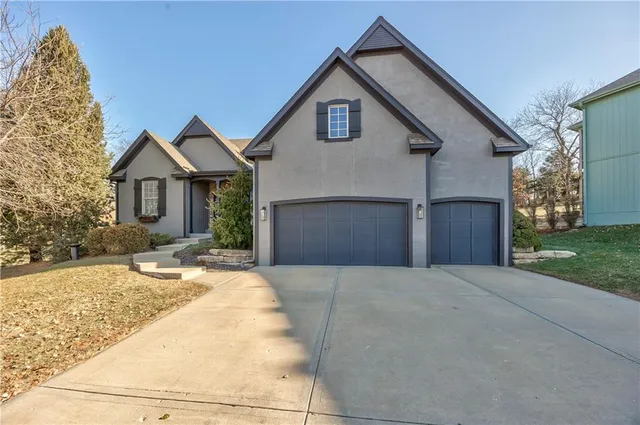 $650,000 | 4941 Noland Road, Shawnee, KS 66216