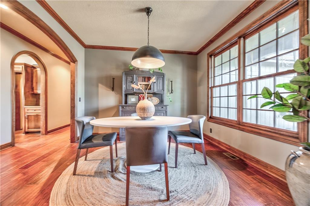 4941 Noland Road Shawnee, KS 66216 - Photo 7 of 42