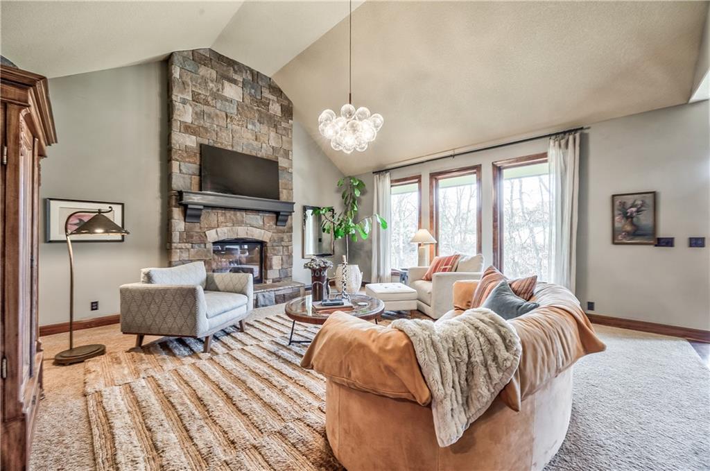 4941 Noland Road Shawnee, KS 66216 - Photo 10 of 42