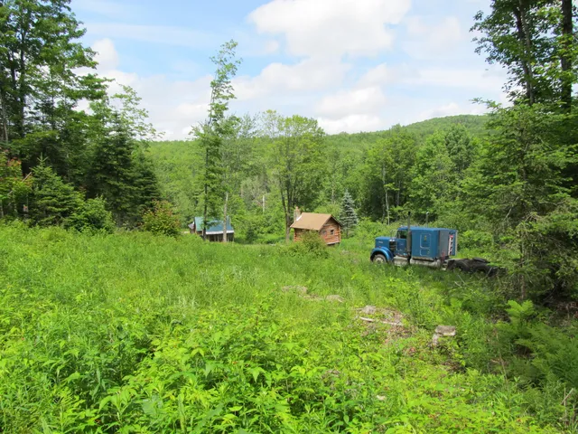 $160,000 | 17 Kingsbury Road, Wellington, ME 04942