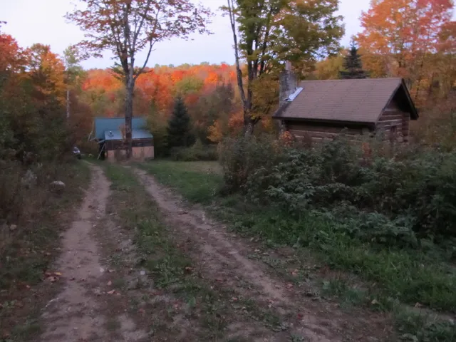 $160,000 | 17 Kingsbury Road, Wellington, ME 04942