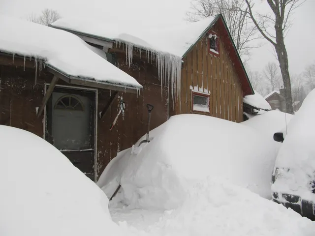 $160,000 | 17 Kingsbury Road, Wellington, ME 04942