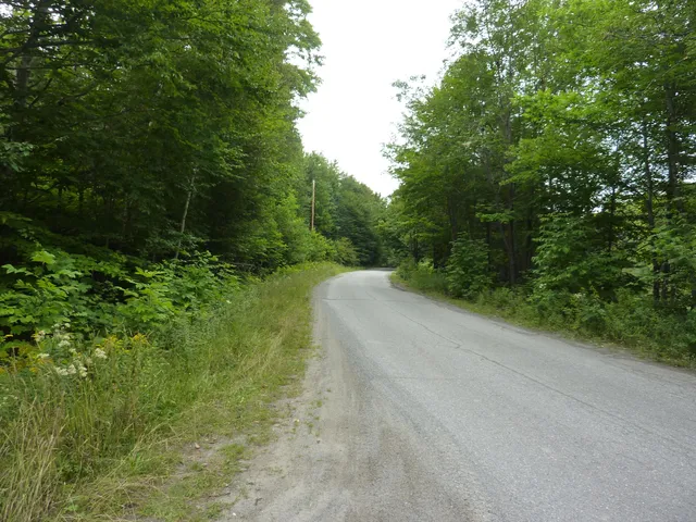 $160,000 | 17 Kingsbury Road, Wellington, ME 04942