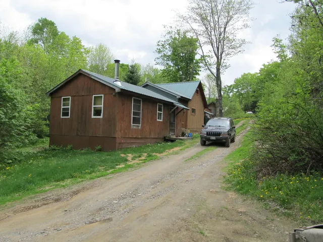 $160,000 | 17 Kingsbury Road, Wellington, ME 04942