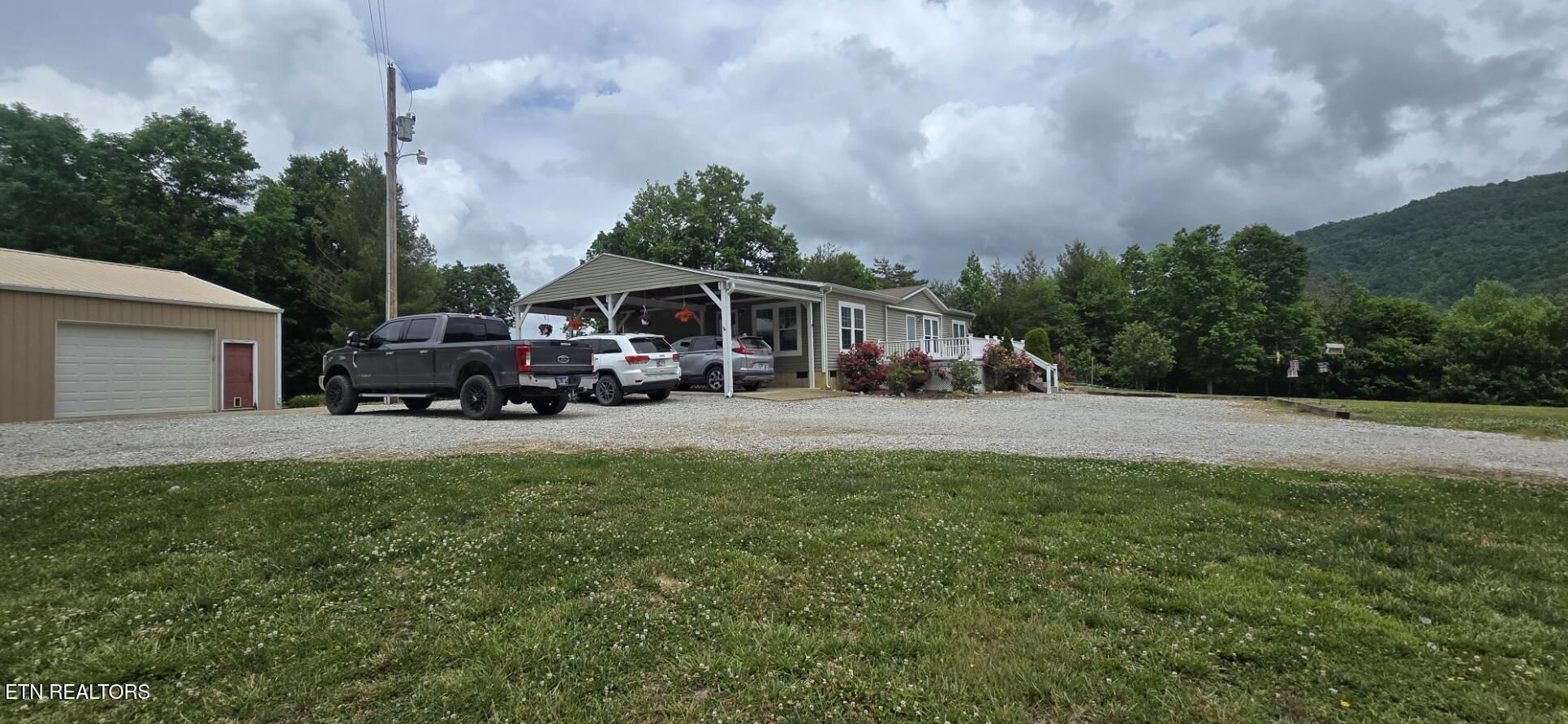 815 Crooked Branch Pvt Road Huntsville, TN 37756 - Photo 6 of 44 20260521_141751