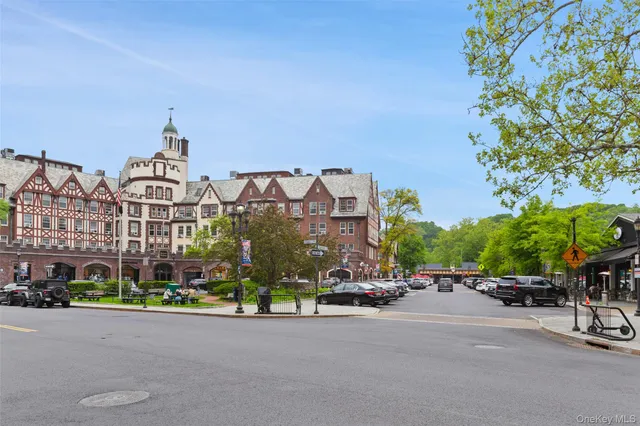 $329,000 | 230 Garth Road, Unit 7B1, Scarsdale, NY 10583